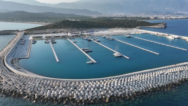 Demre Yat Limanı düzenlenen törenle açıldı