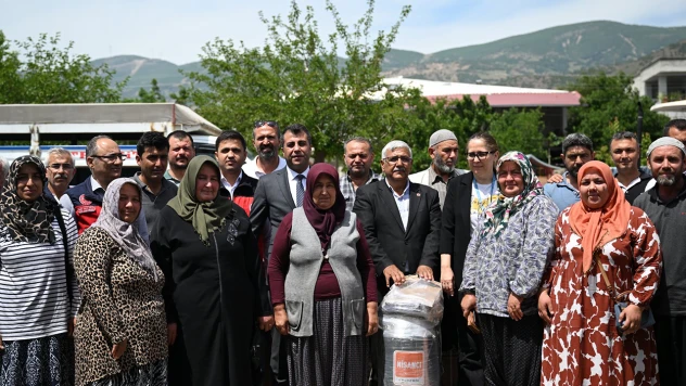Deprem bölgesinde üreticiye Kahramanmaraş İl Tarım ve Orman Müdürlüğünden can suyu
