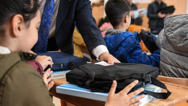 Deprem bölgesindeki öğrencilere 26 milyon ders kitabı dağıtılacak