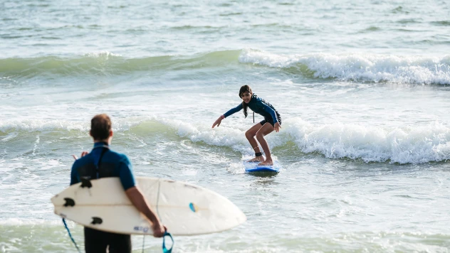 Deprem bölgesinin gençleri sörf sporuyla buluşuyor