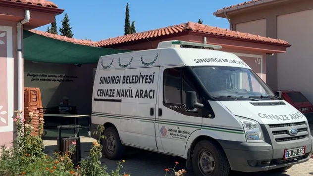 Depremde ölen kişinin cenazesi İzmir'e gönderildi