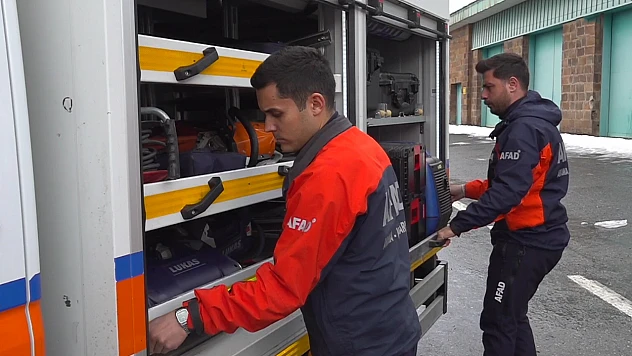 Depremin kahramanları, yaşadıkları zor günleri unutamıyor