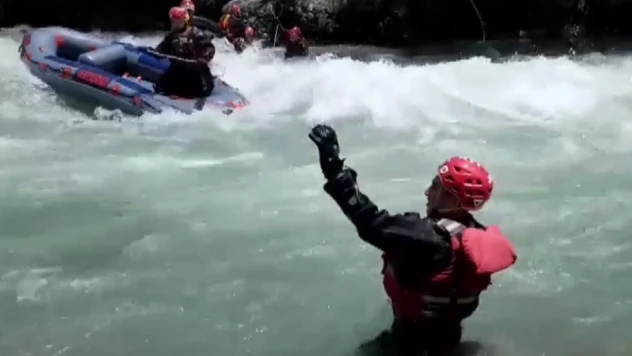 Dereye düşen 16 yaşındaki gençten haber yok