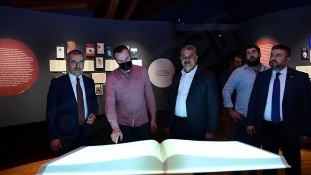 Dicle Belediye Başkanı Aygören ve yanındaki heyet Kahramanmaraş'ta