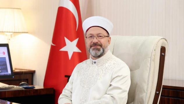 Diyanet İşleri Başkanı Erbaş,  sosyal medyanın aile yapısını zedelediğini söyledi