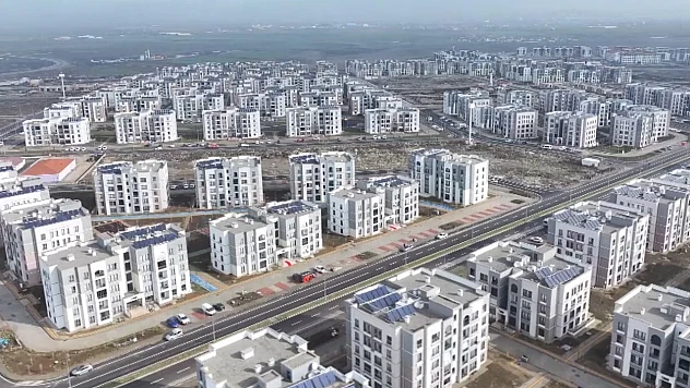 Diyarbakır'da depremzedeler yapılan konutlarda güvenle oturuyor