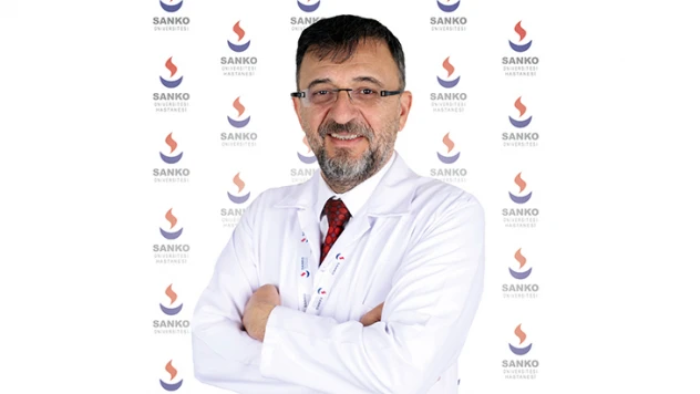 Doç. Dr. Murat Ulutaş, hasta kabulüne başladı