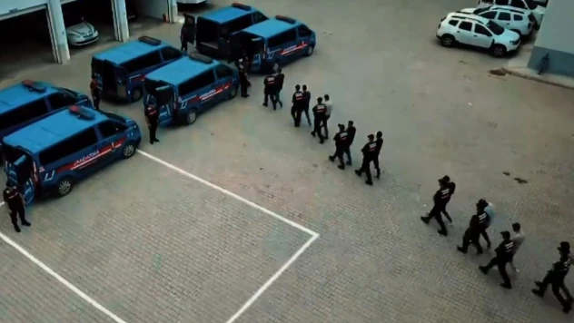 Dolandırıcılara eş zamanlı baskın