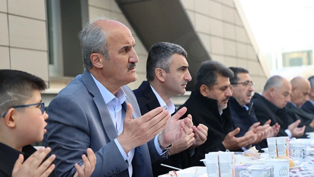 Dulkadiroğlu Belediyesi'nden geleneksel bayram buluşması