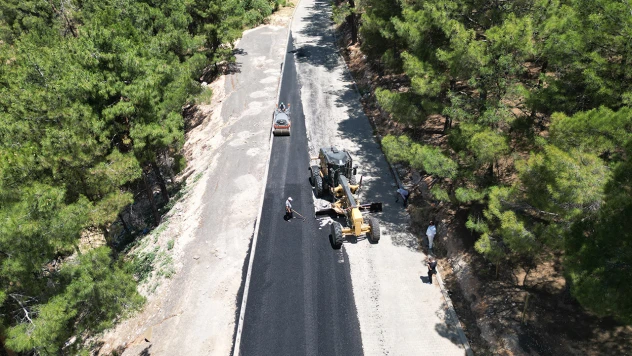 Dulkadiroğlu Belediyesi'nden Pınarbaşı mahallesinde asfalt çalışması