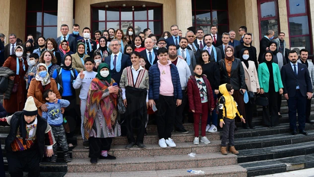 Dünya Otizm Farkındalık Günü kutlandı