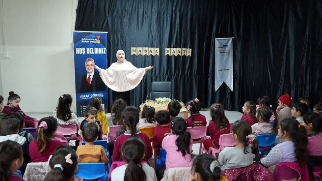Edebiyatın şehrinde minikler masal yolculuğuna çıktı