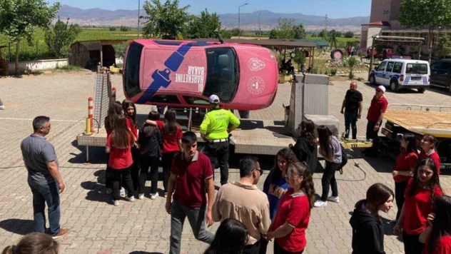 Emniyet ve jandarmadan okullarda trafik eğitimi