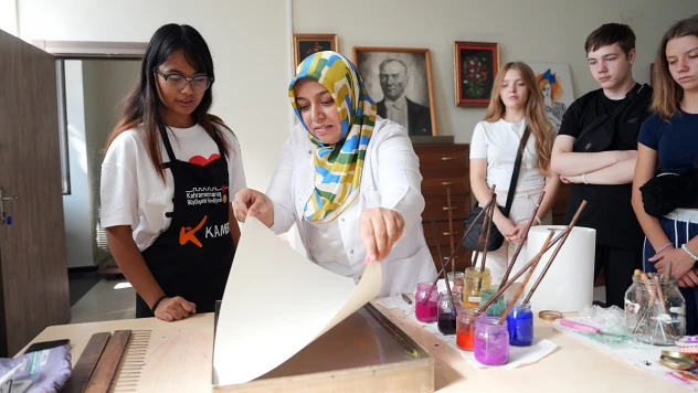 Erasmus öğrencileri Kahramanmaraş'ın geleneksel sanatlarıyla tanıştı