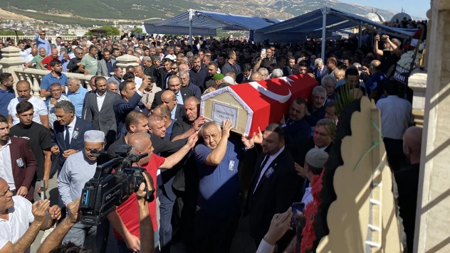 Eski milletvekili Ökkeş Şendiller, Kahramanmaraş'ta son yolculuğuna uğurlandı