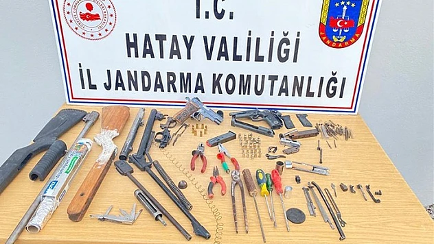 Evini 'silah atölyesine' çeviren kişi gözaltına alındı