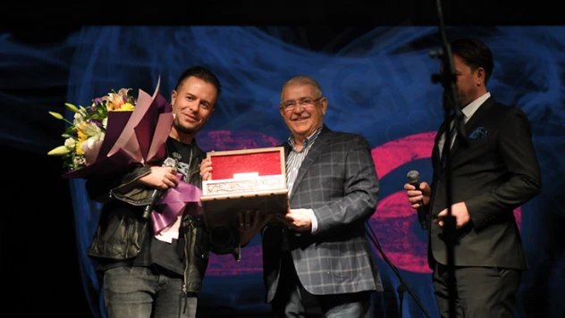 EXPO 2023 Gençlik Festivali'nde Emre Aydın coşkusu