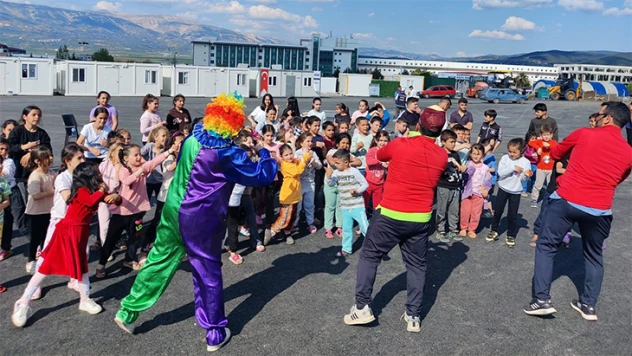 Farklı yaş gruplarına yönelik psiko-sosyal destekler sürüyor