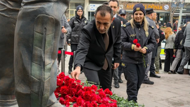 Fethi Sekin ve Musa Can, şehadetlerinin 9. yılında İzmir Adliyesi'nde anıldı