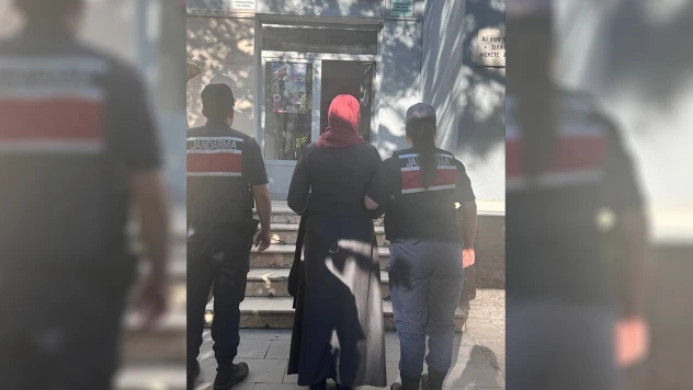 Firari FETÖ hükümlüsü kadın yakalandı
