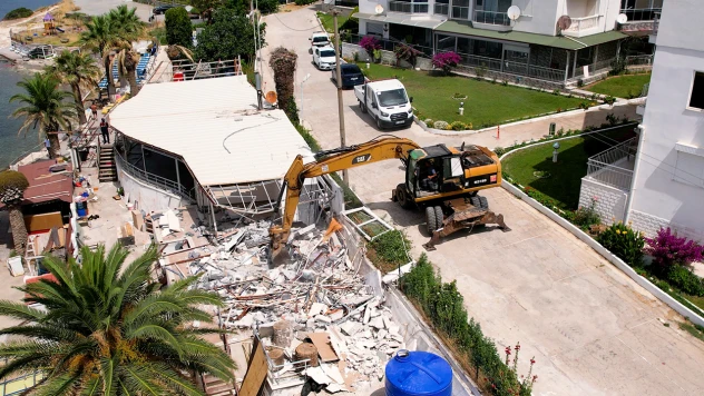 Gelen şikâyetler sonrası bakanlık yıkım için harekete geçti