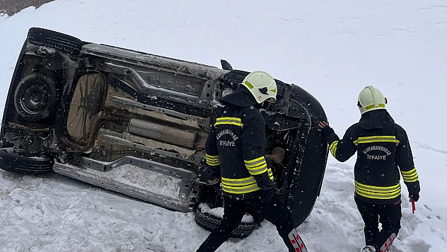 Göksun–Afşin karayolunda otomobil yan yattı! Sürücü kurtarıldı