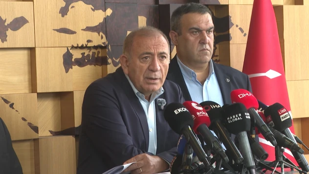 Gürsel Tekin, CHP İstanbul İl Başkanlığında konuştu