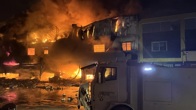 Hırdavat dükkanında çıkan yangın kontrol altına alındı