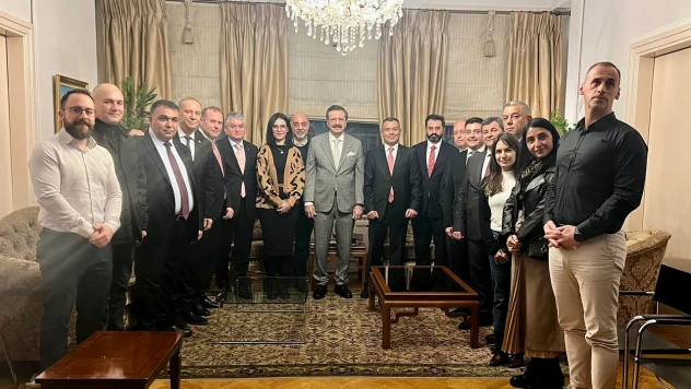 Hisarcıklıoğlu, Selanik'te temaslarda bulundu