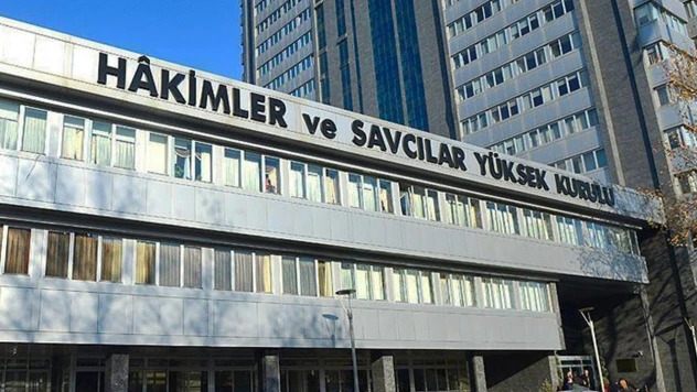 HSK kararnamesiyle 4 bin 36 hakim ve savcının görev yeri değişti