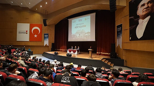 Hür Yaşadım, Hür Yaşarım konferansı gençleri millî mücadele ruhu ile buluşturdu