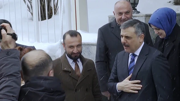 İçişleri Bakanı Mustafa Çiftçi, yeni görevi için Erzurum'dan ayrıldı