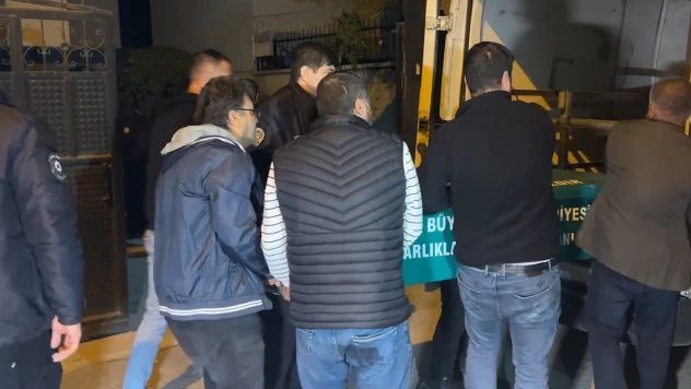 İki çocuğunu silahla vuran baba intihar etti