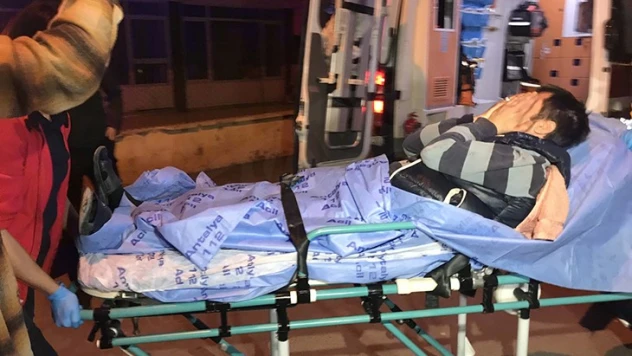 İki komşu önce tartıştı sonra birbirini bıçakladı