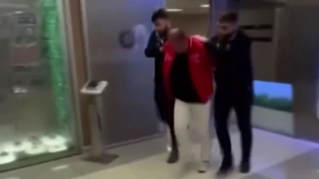 İran'da yasa dışı bahis oynatan suç örgütü elebaşı, Türkiye'de yakalandı