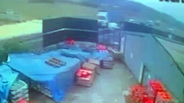 İşçi servisiyle kamyonun çarpıştı! 3 kişi öldü, 7 kişi yaralandı