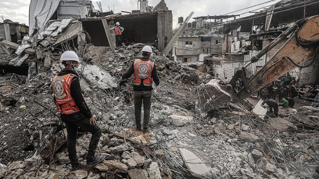 İsrail, Gazze'nin çeşitli bölgelerine yine saldırılar düzenledi