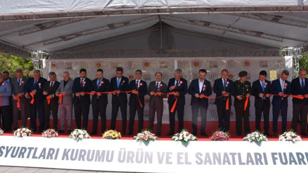 İşyurtları ürün ve el sanatları fuarı açıldı