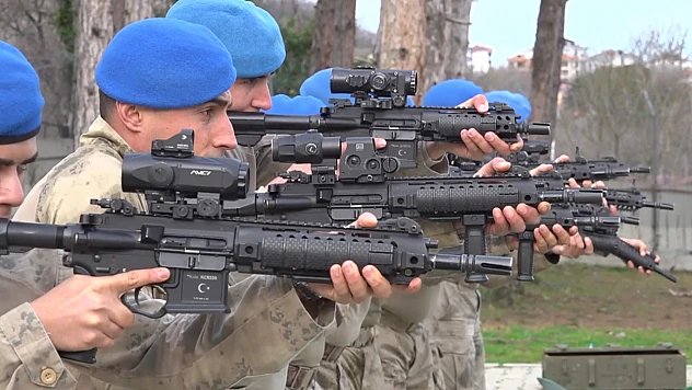 Jandarma komandolardan kış tatbikatı