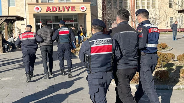 Jandarma Motorlu Asayiş timlerinden uyuşturucu operasyonu
