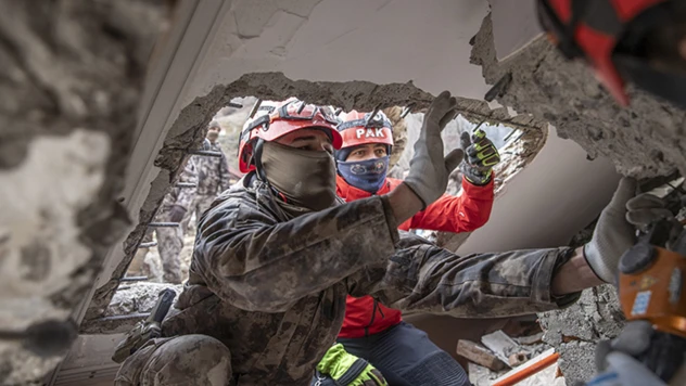 Jandarma ve Polis, afetlerde hayat kurtarmak için eğitim alıyor