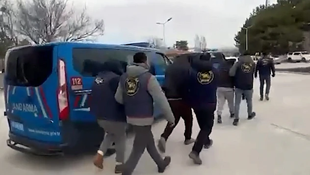 Jandarmadan buzağı hırsızlarına şafak operasyonu! 5 kişi tutuklandı