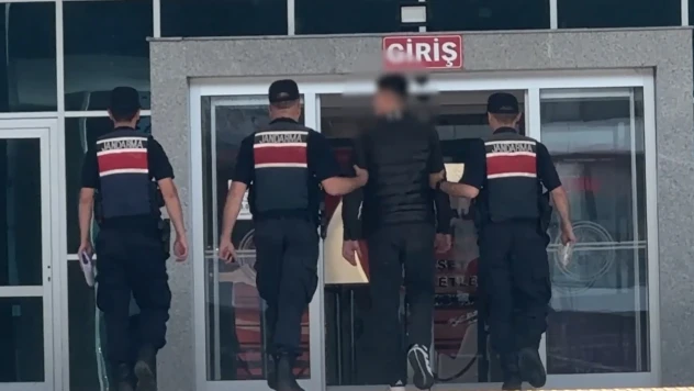 Kaçmaya çalışan 13 düzensiz göçmen yakalandı