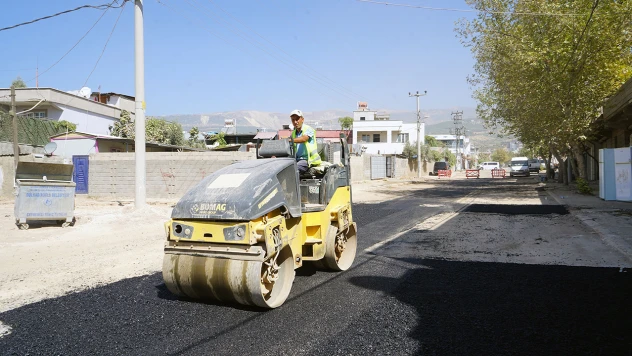 Kahramanmaraş'ın 11 ilçesinde eş zamanlı üstyapı çalışması