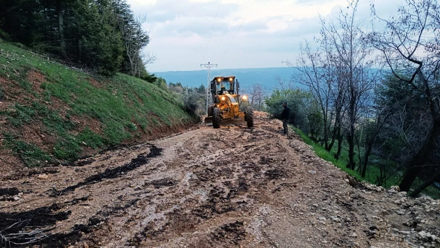Kahramanmaraş kırsalında yağışın getirdiği olumsuzlukları ortadan kaldırıyor