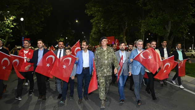 Kahramanmaraş'ta 19 Mayıs coşkusu Fener Alayı ile başladı