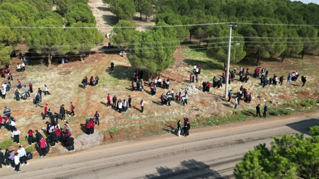 Kahramanmaraş'ta 300 öğrenci, orman temizliği için toplandı