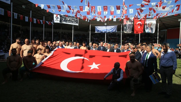 Kahramanmaraş'ta 47'nci Afşin Eshab-ı Kehf Kültür ve Karakucak Güreş Festivali düzenlendi