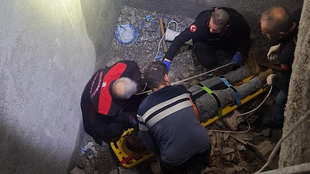 Kahramanmaraş'ta asansör boşluğuna düşen vatandaş kurtarıldı