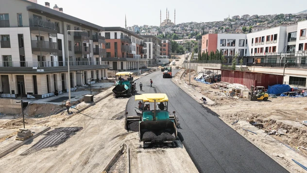 Kahramanmaraş'ta Azerbaycan Mahallesinin yolları asfaltlanıyor